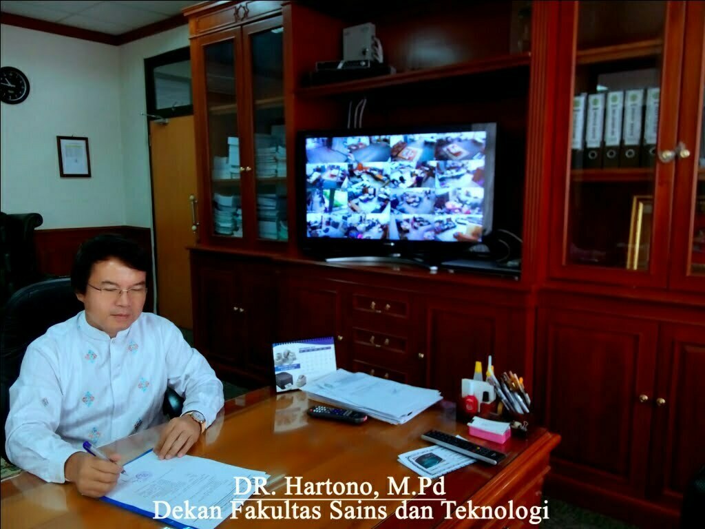 Dr. Hartono