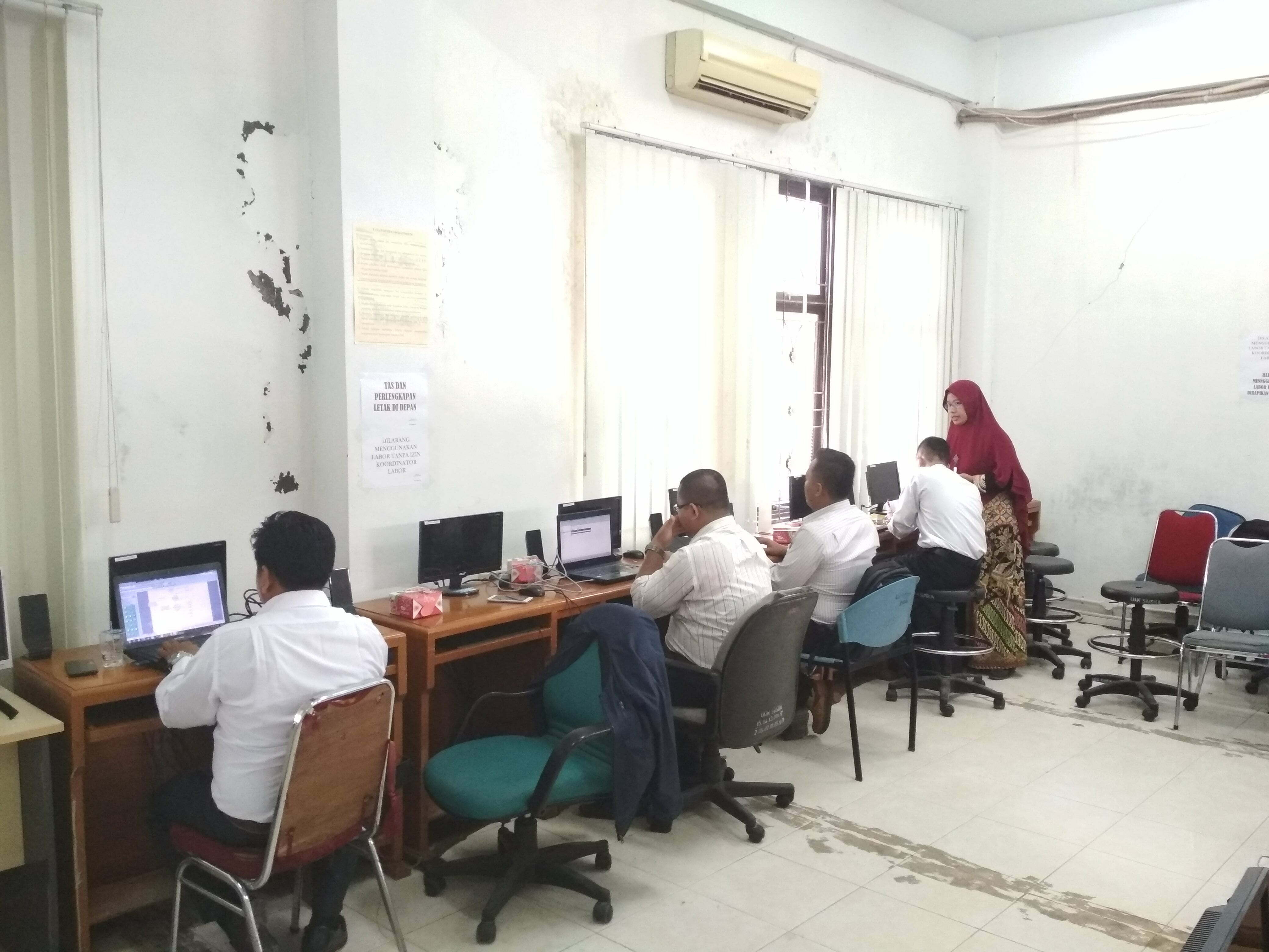 TUK FST Laksanakan Sertifikasi Programmer dan Network Administrator Gelombang Pertama